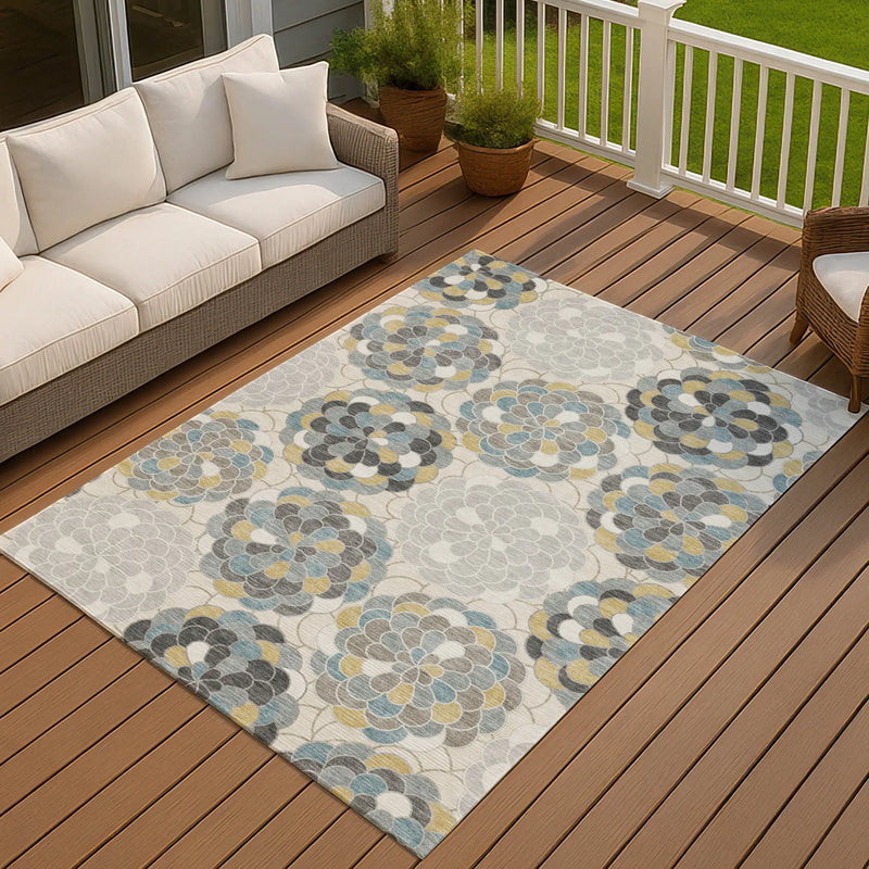 5' X 8' Ivory And Beige Floral Washable Indoor Outdoor Area Rug Homeroots Outdoor