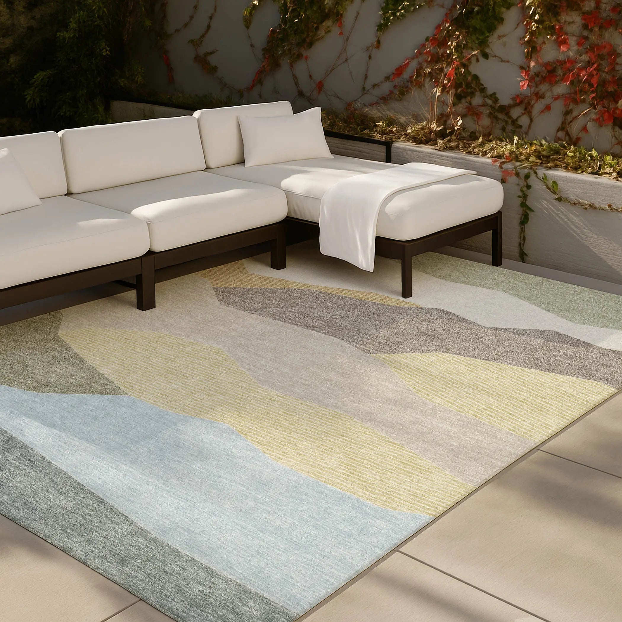 5' X 8' Ivory And Green Geometric Washable Indoor Outdoor Area Rug Homeroots Outdoor