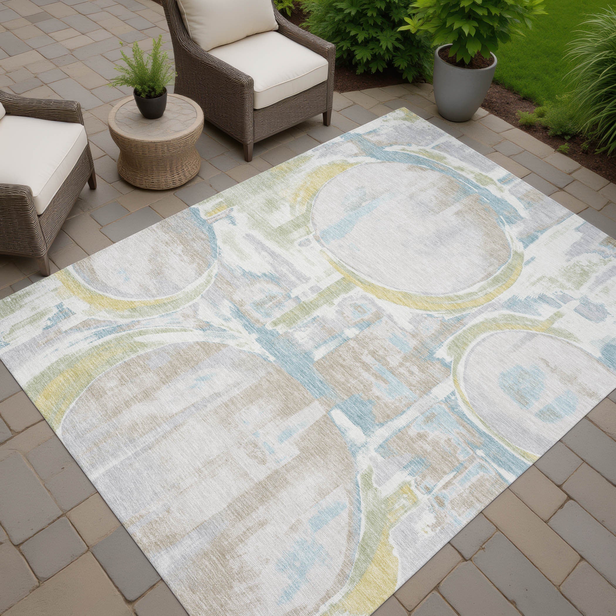 5' X 8' Ivory And Pearl Abstract Washable Indoor Outdoor Area Rug Homeroots Outdoor