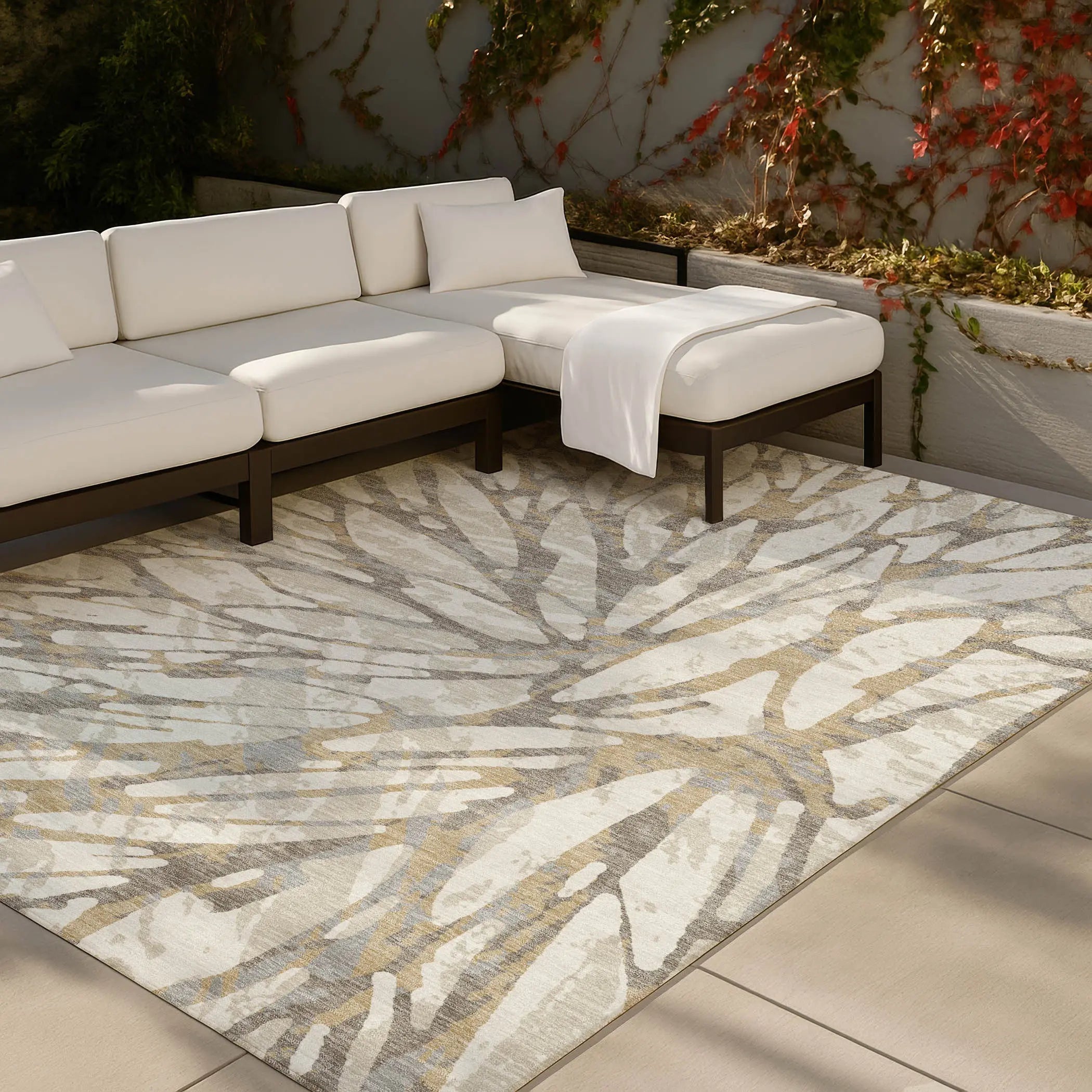 5' X 8' Ivory And Pewter Abstract Washable Indoor Outdoor Area Rug Homeroots Outdoor