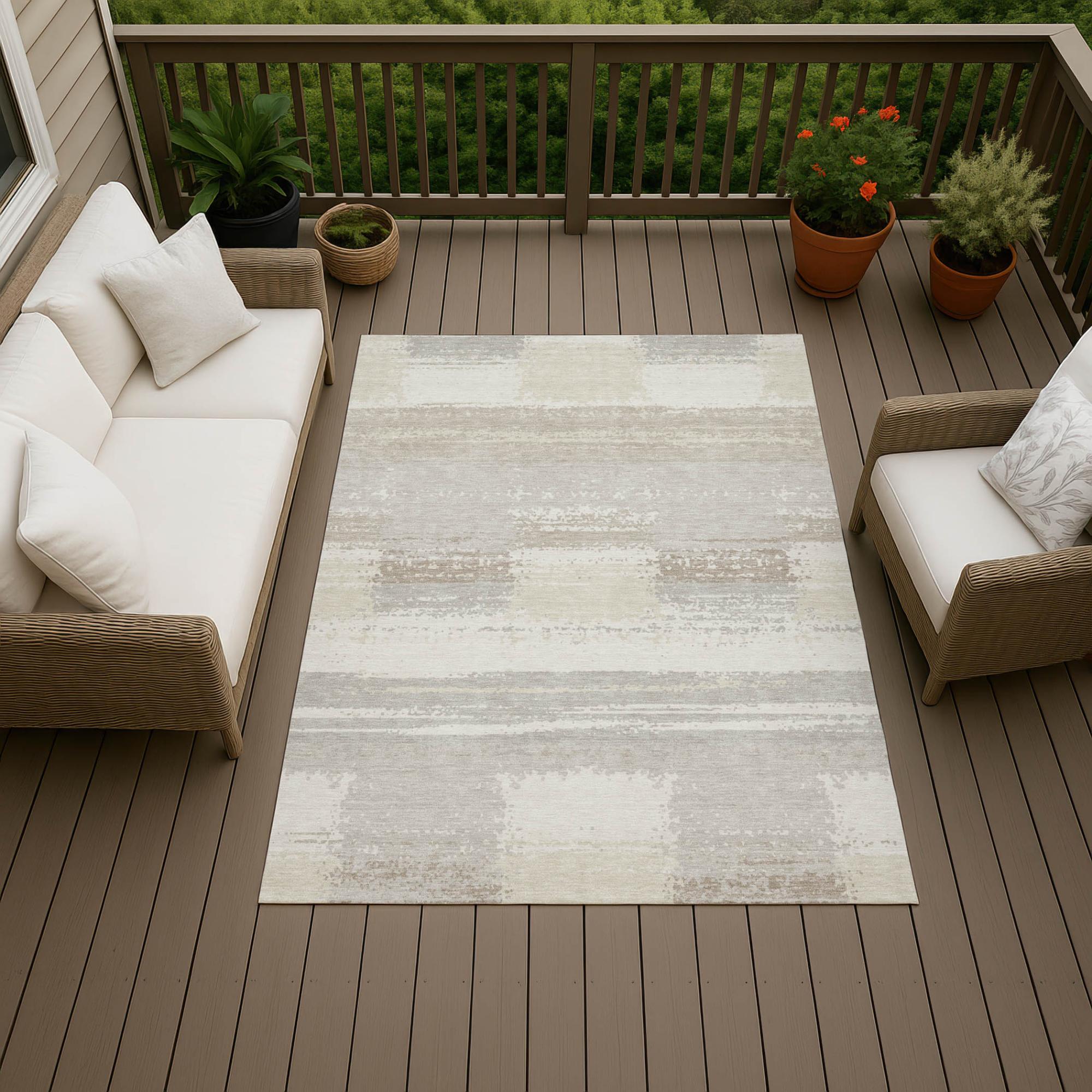 5' X 8' Ivory And Silver Geometric Washable Indoor Outdoor Area Rug Homeroots Outdoor