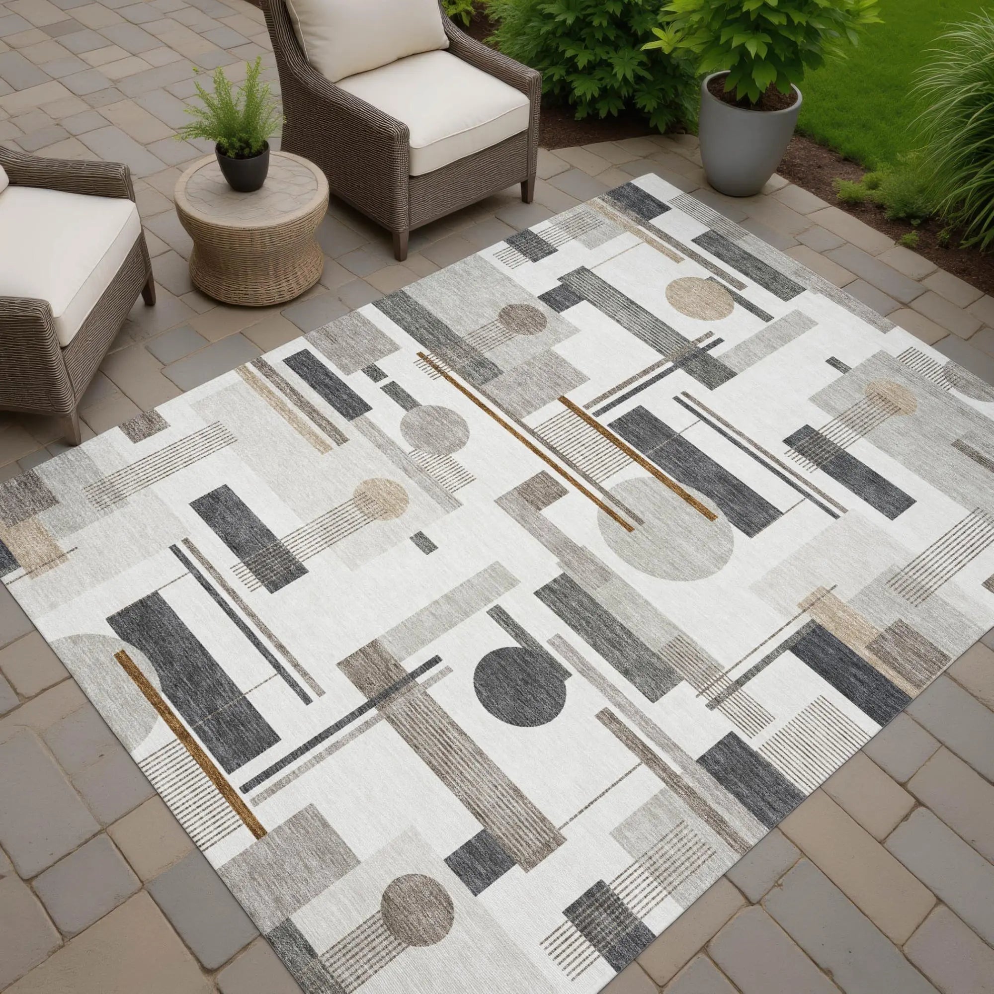 5' X 8' Ivory And Silver Geometric Washable Indoor Outdoor Area Rug Homeroots Outdoor