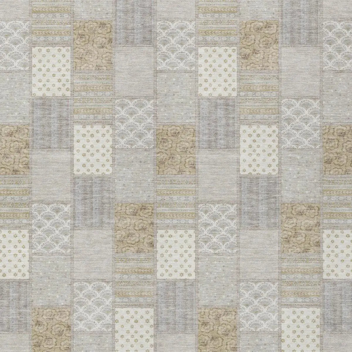 5' X 8' Ivory And Silver Patchwork Washable Indoor Outdoor Area Rug Homeroots Outdoor