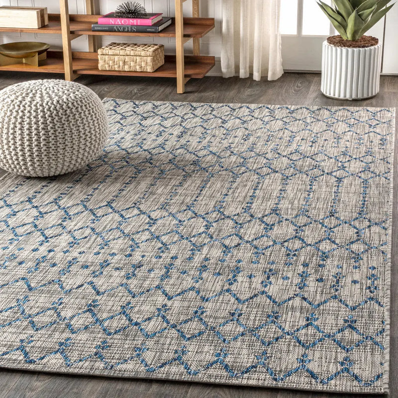 5' X 8' Light Gray And Navy Blue Trellis Indoor Outdoor Area Rug Homeroots Outdoor