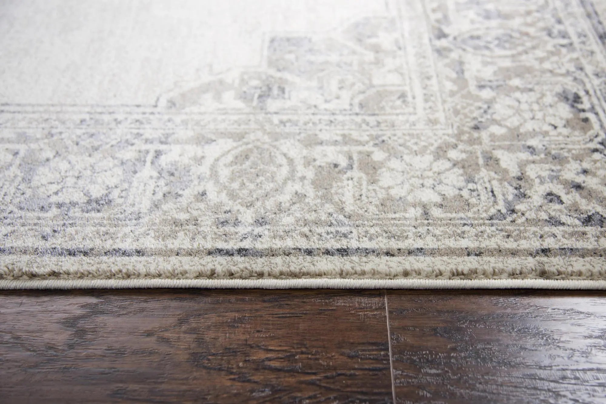 5' X 8' Natural Beige Gray And Dark Gray Medallion Area Rug Homeroots Home Decor