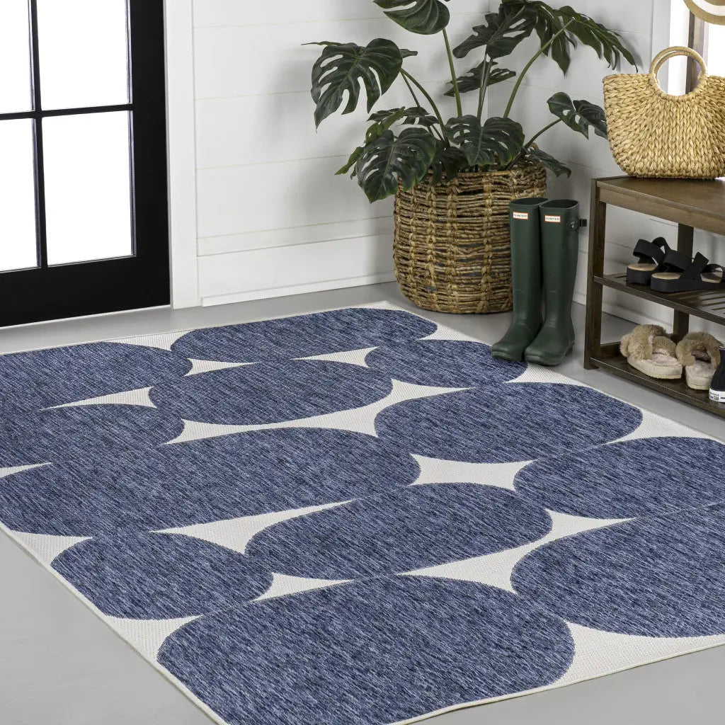 5' X 8' Navy Blue And Cream Geometric Indoor Outdoor Area Rug Homeroots Outdoor