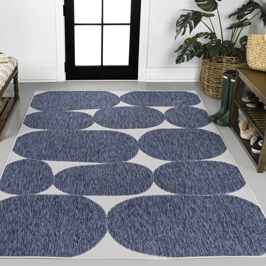 5' X 8' Navy Blue And Cream Geometric Indoor Outdoor Area Rug Homeroots Outdoor