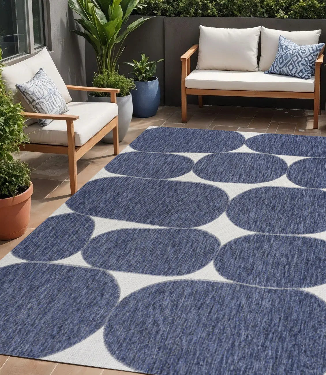5' X 8' Navy Blue And Cream Geometric Indoor Outdoor Area Rug Homeroots Outdoor
