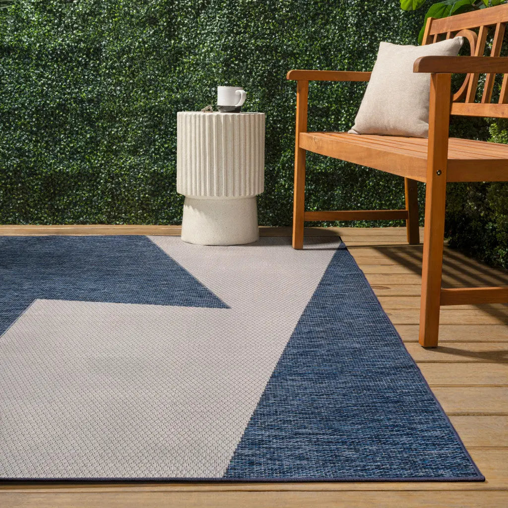 5' X 8' Navy Blue And Cream Geometric Indoor Outdoor Area Rug Homeroots Outdoor