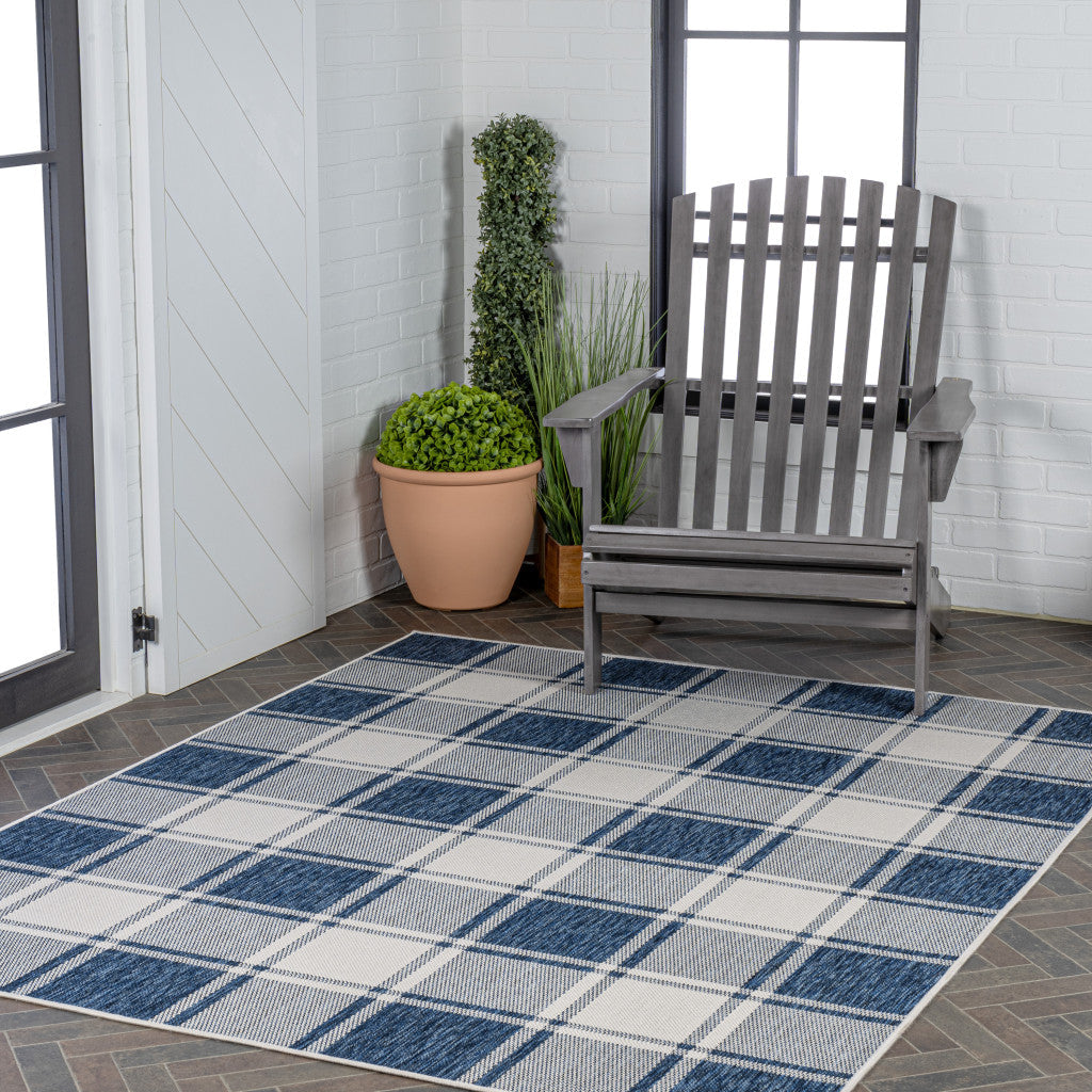 5' X 8' Navy Blue And Cream Gingham Indoor Outdoor Area Rug - GreatEagleInc