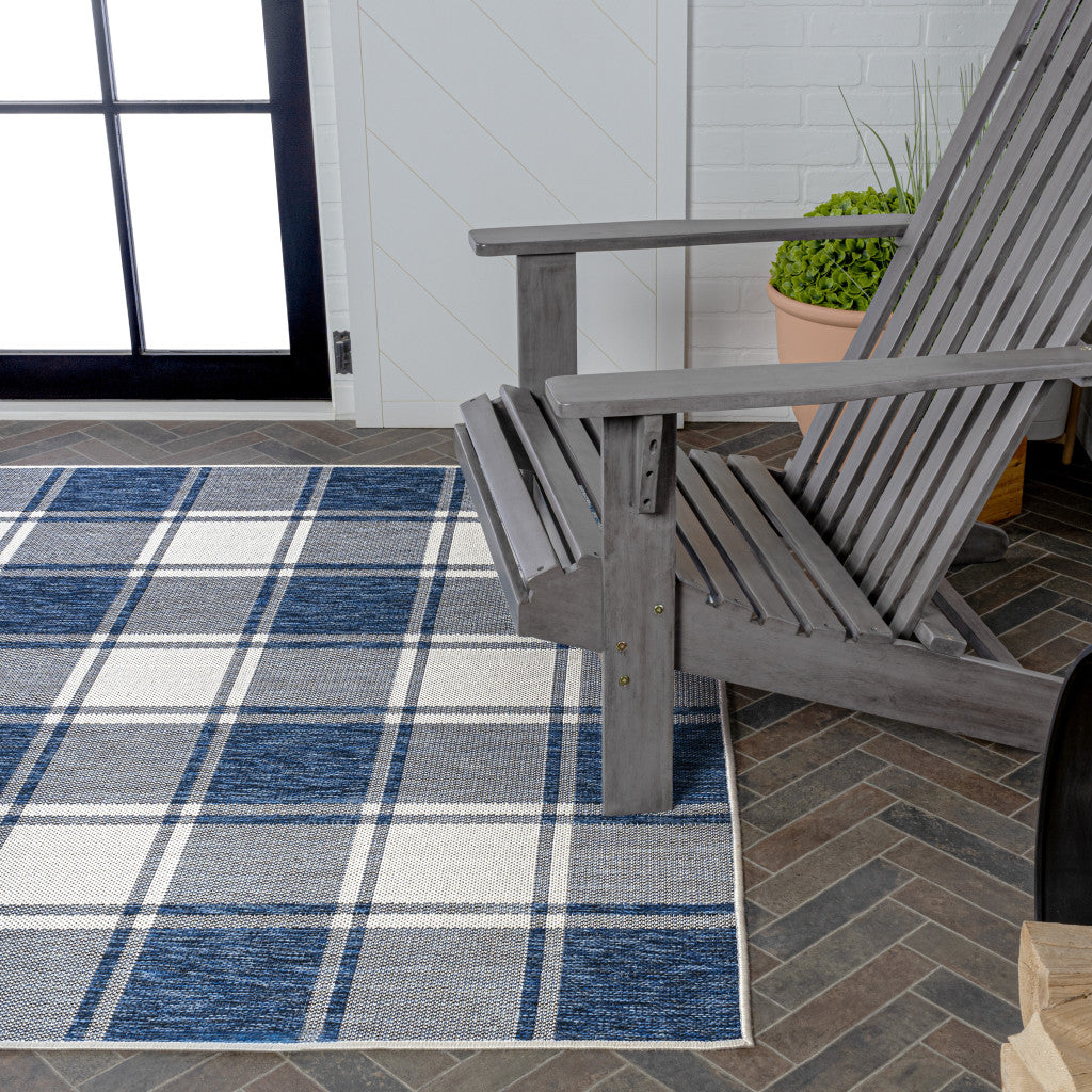 5' X 8' Navy Blue And Cream Gingham Indoor Outdoor Area Rug - GreatEagleInc
