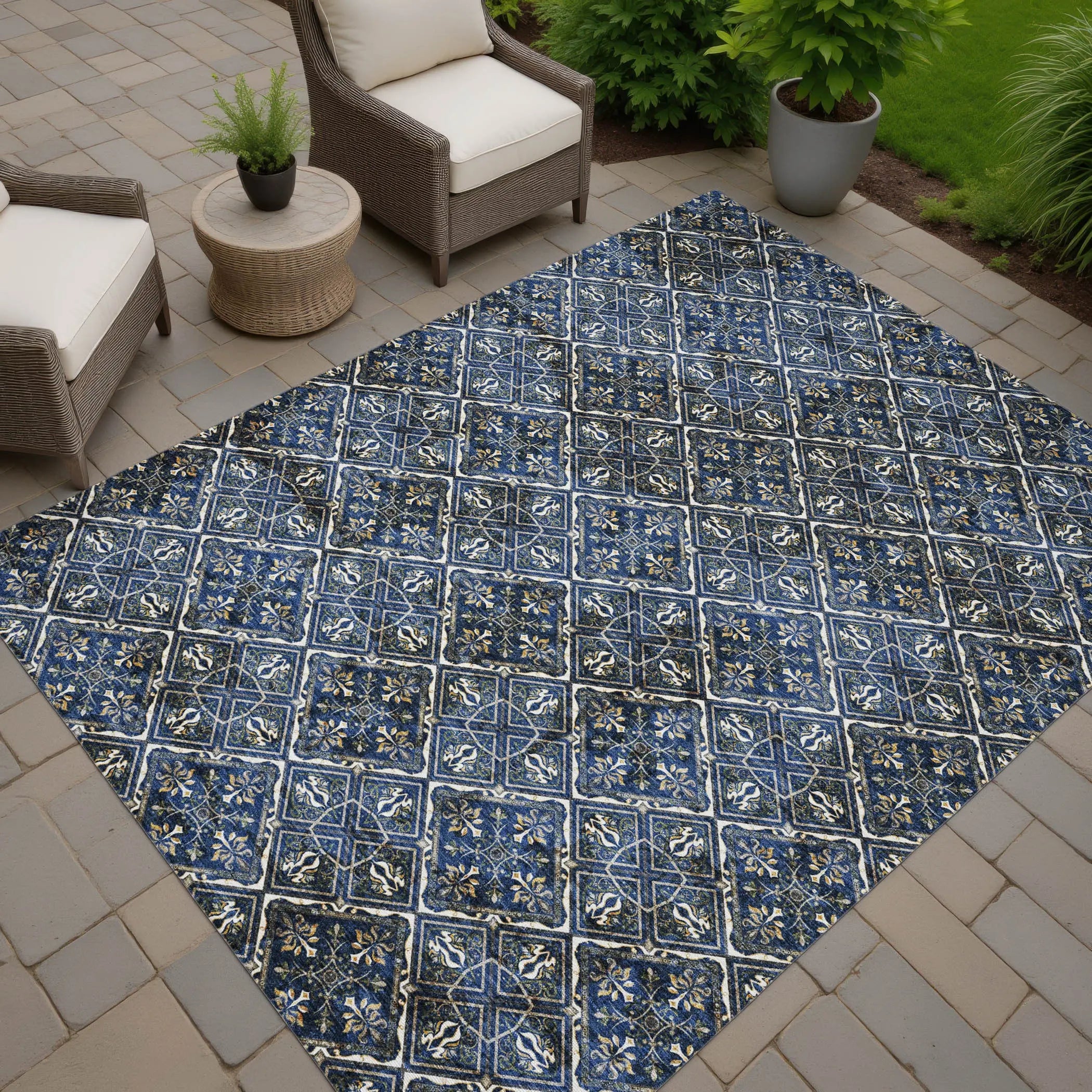 5' X 8' Navy Blue And Gray Geometric Washable Indoor Outdoor Area Rug Homeroots Outdoor