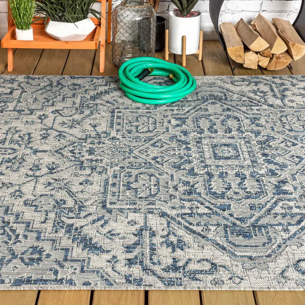 5' X 8' Navy Blue And Gray Medallion Indoor Outdoor Area Rug Homeroots Outdoor