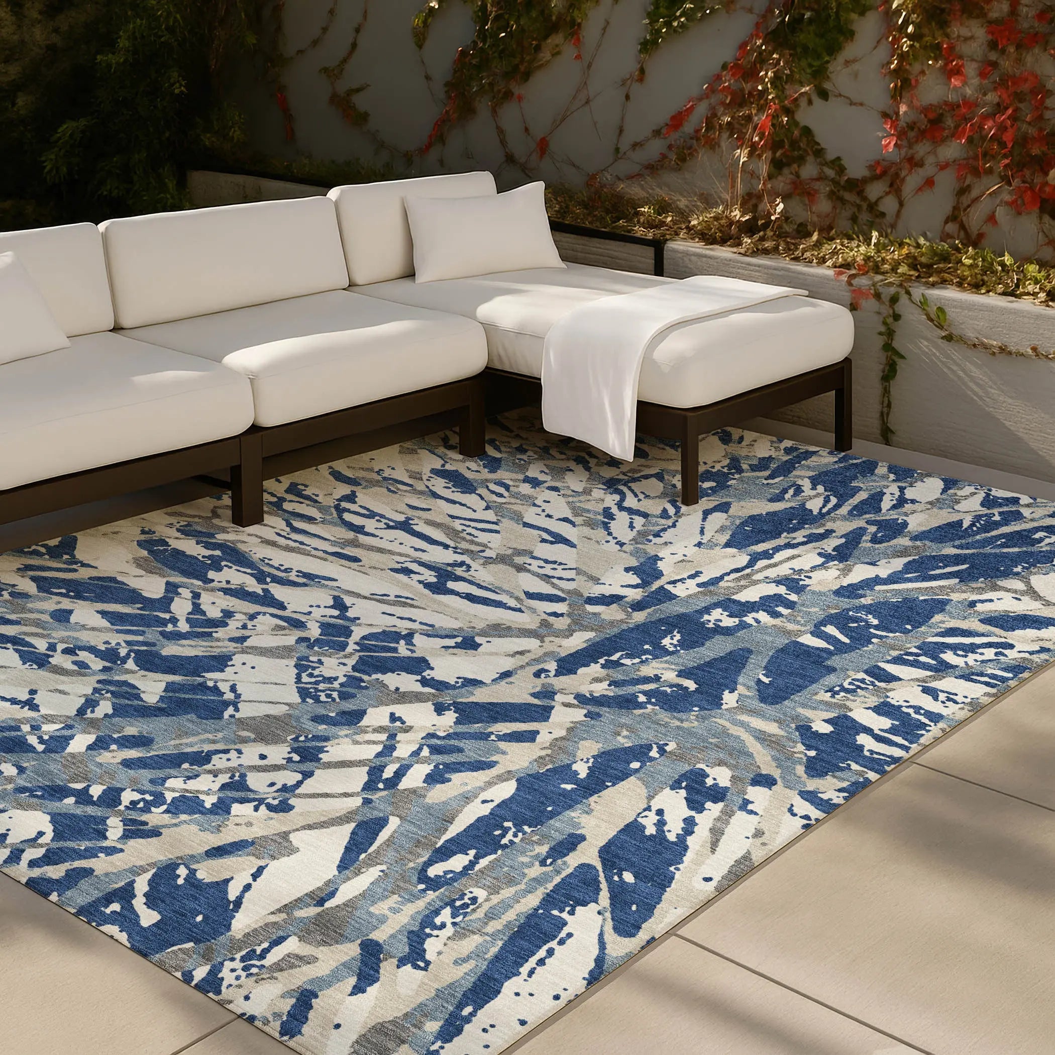 5' X 8' Navy Blue And Ivory Abstract Washable Indoor Outdoor Area Rug Homeroots Outdoor