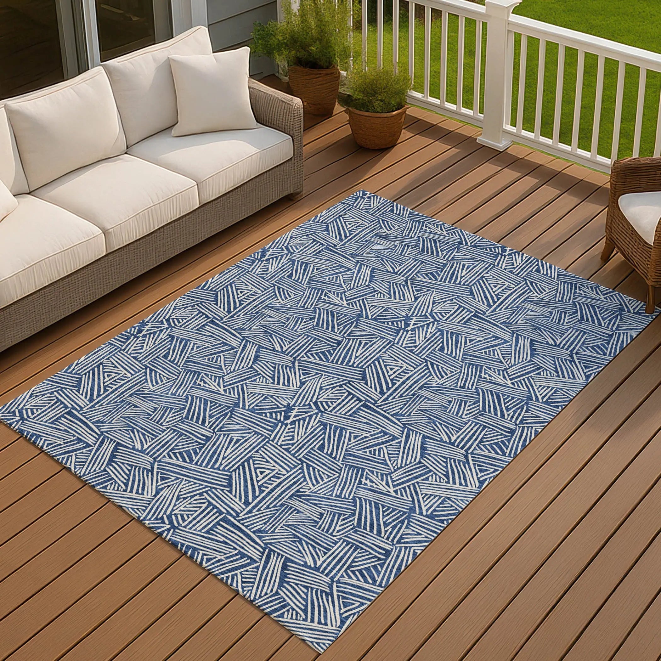 5' X 8' Navy Blue And Ivory Geometric Washable Indoor Outdoor Area Rug Homeroots Outdoor