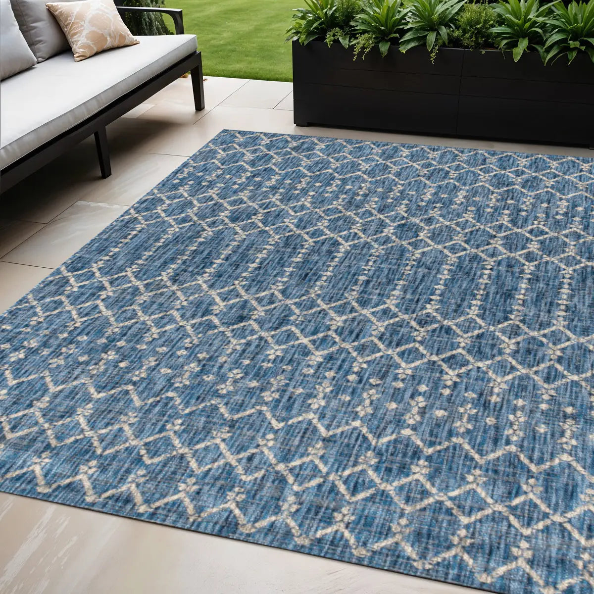 5' X 8' Navy Blue And Light Gray Trellis Indoor Outdoor Area Rug Homeroots Outdoor