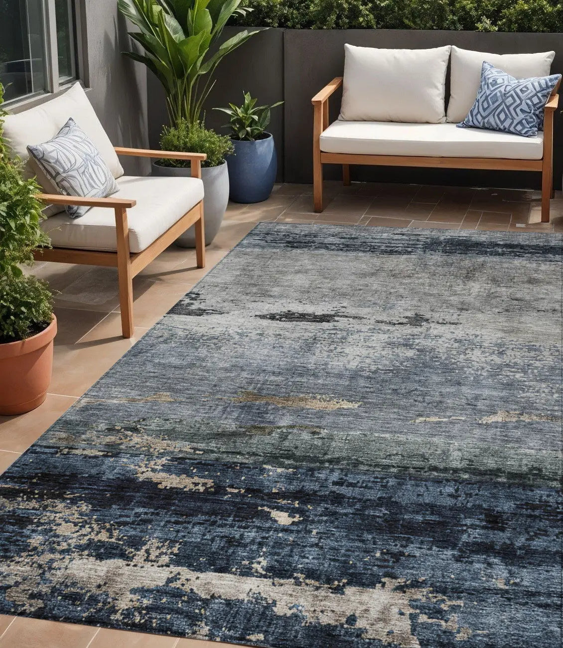 5' X 8' Navy Blue Gray And Black Abstract Washable Indoor Outdoor Area Rug Homeroots Outdoor