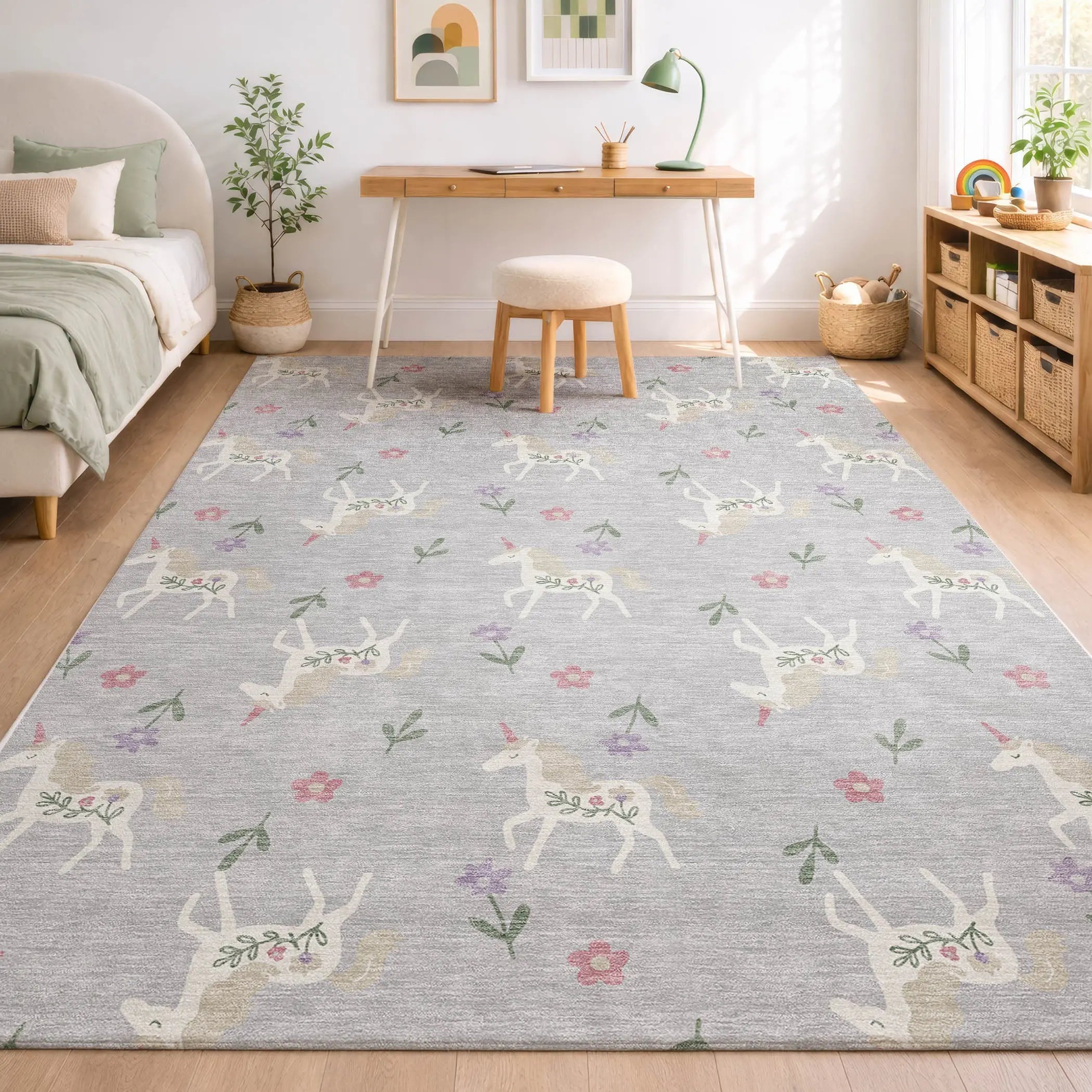 5' X 8' Silver And Ivory Floral Washable Indoor Outdoor Area Rug Homeroots Outdoor