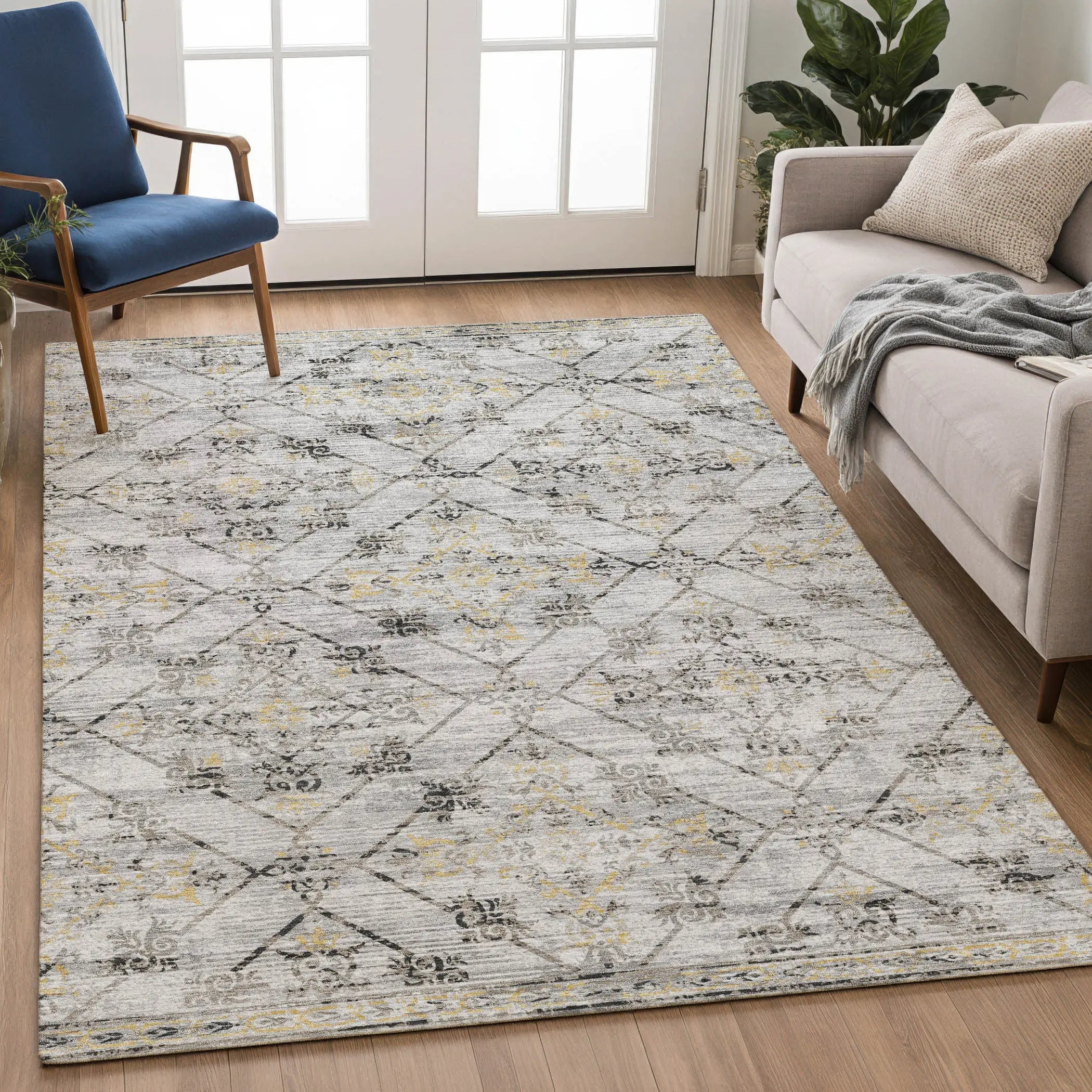 5' X 8' Silver And Ivory Geometric Washable Indoor Outdoor Area Rug Homeroots Outdoor