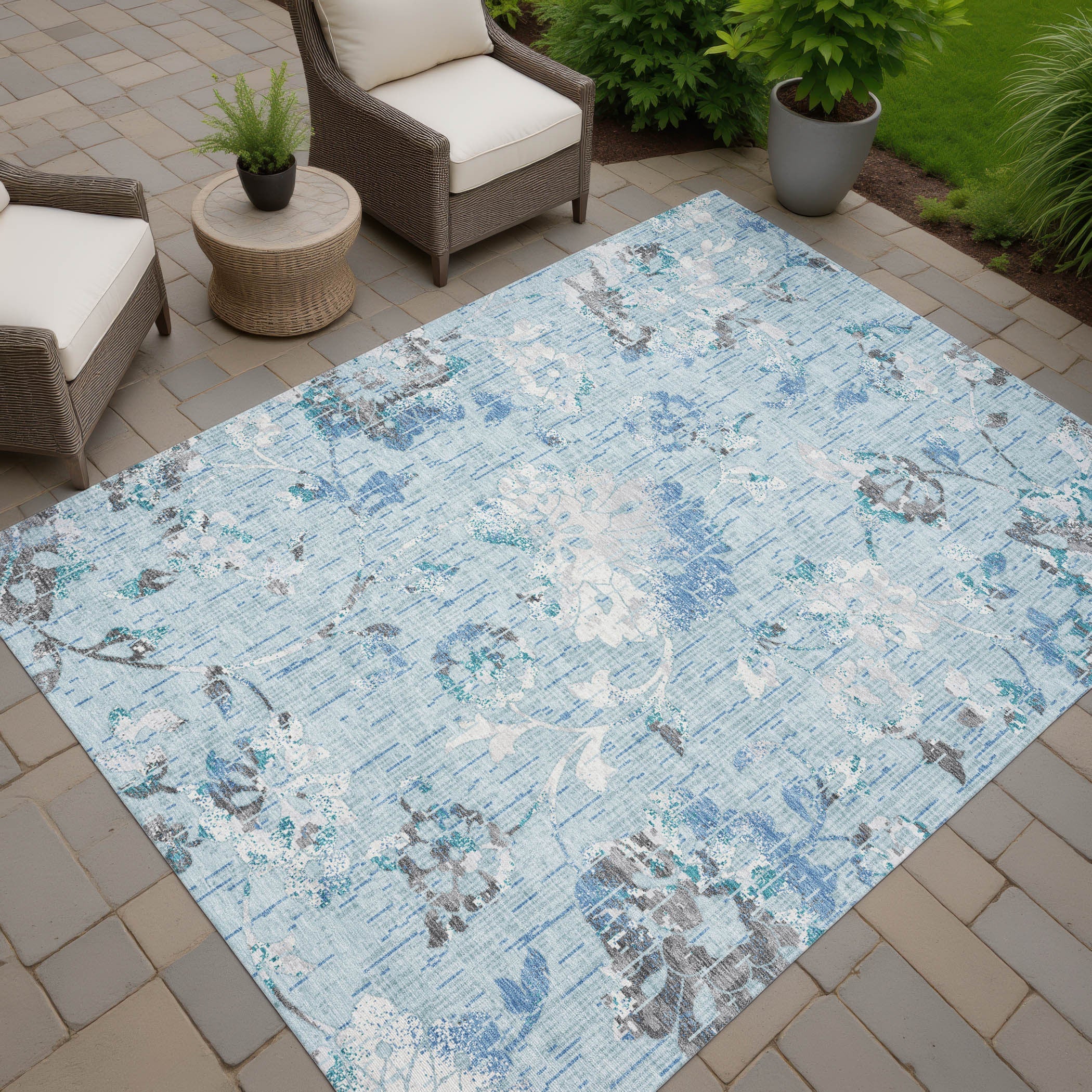 5' X 8' Sky Blue And Blue Floral Washable Indoor Outdoor Area Rug Homeroots Outdoor