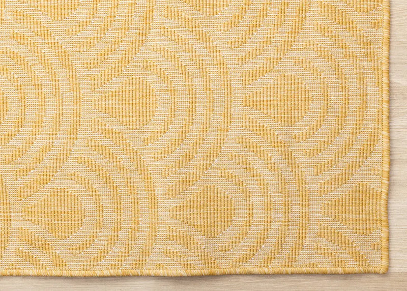 5' X 8' Yellow And Beige Geometric Area Rug - GreatEagleInc