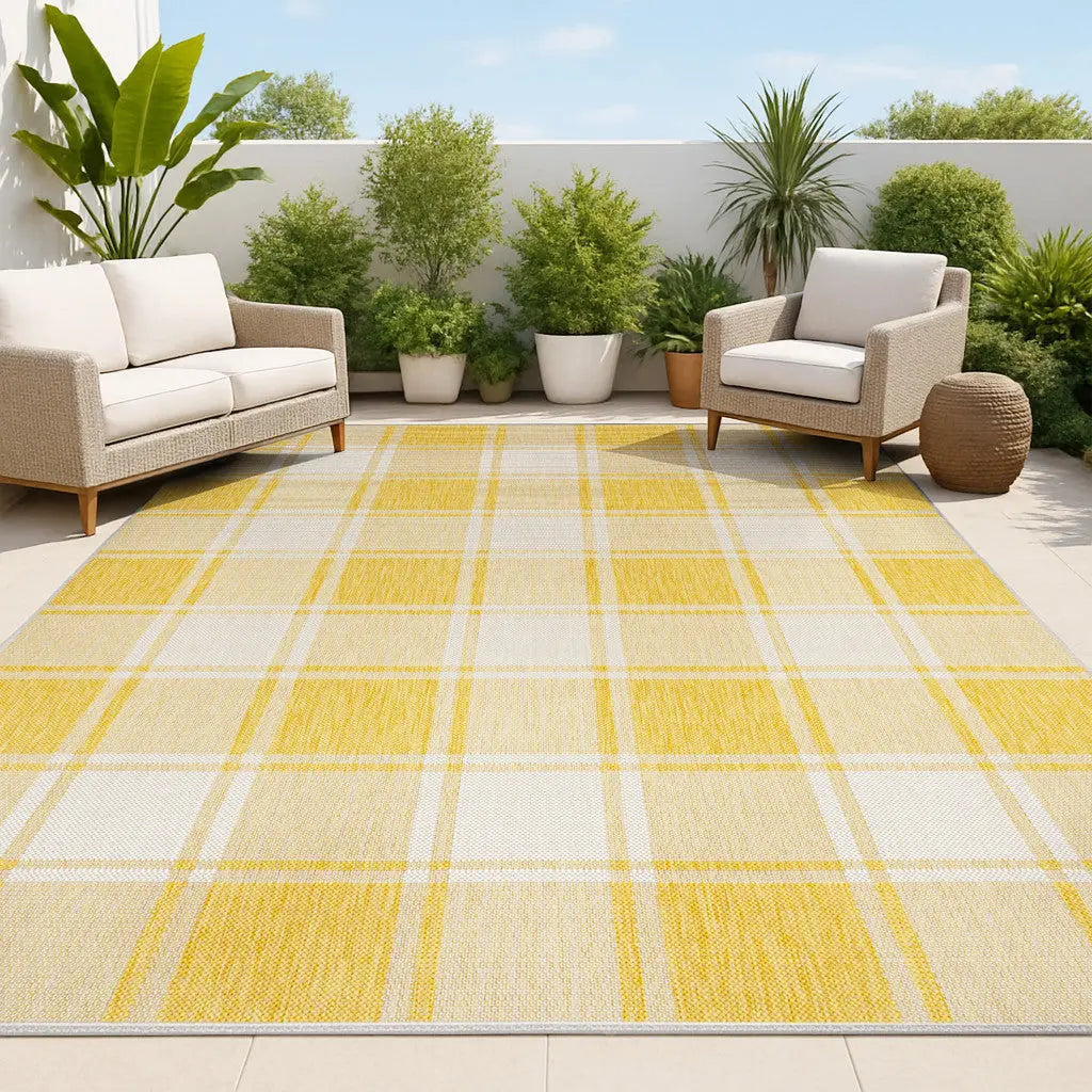 5' X 8' Yellow And Cream Gingham Indoor Outdoor Area Rug Homeroots Outdoor