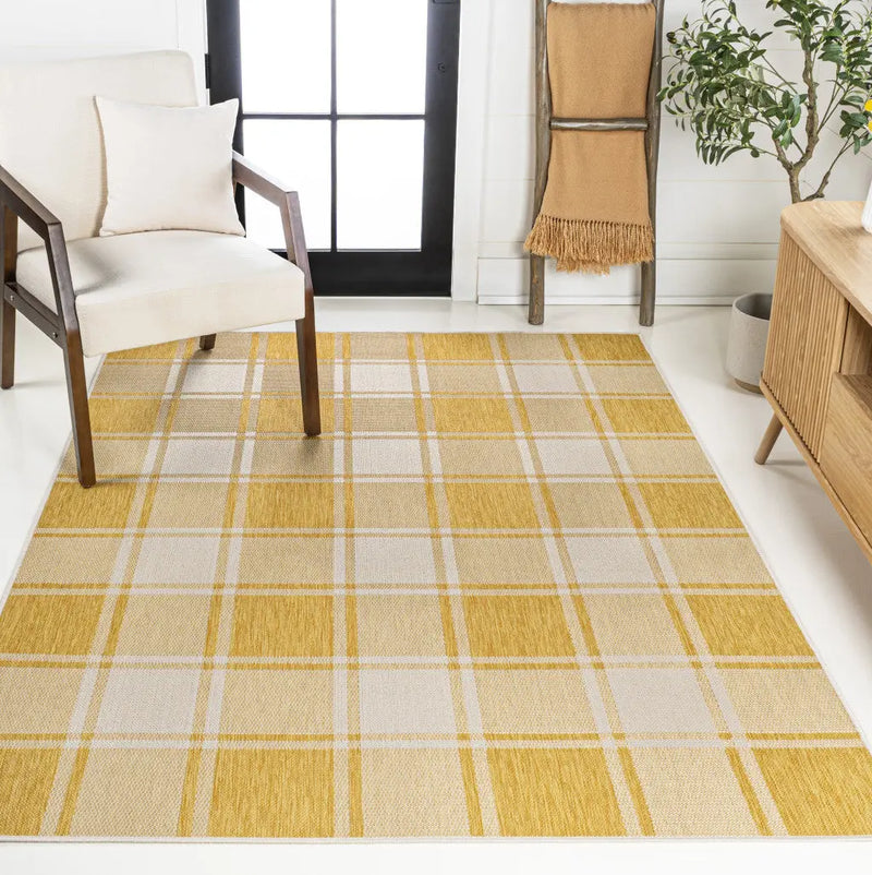 5' X 8' Yellow And Cream Gingham Indoor Outdoor Area Rug Homeroots Outdoor