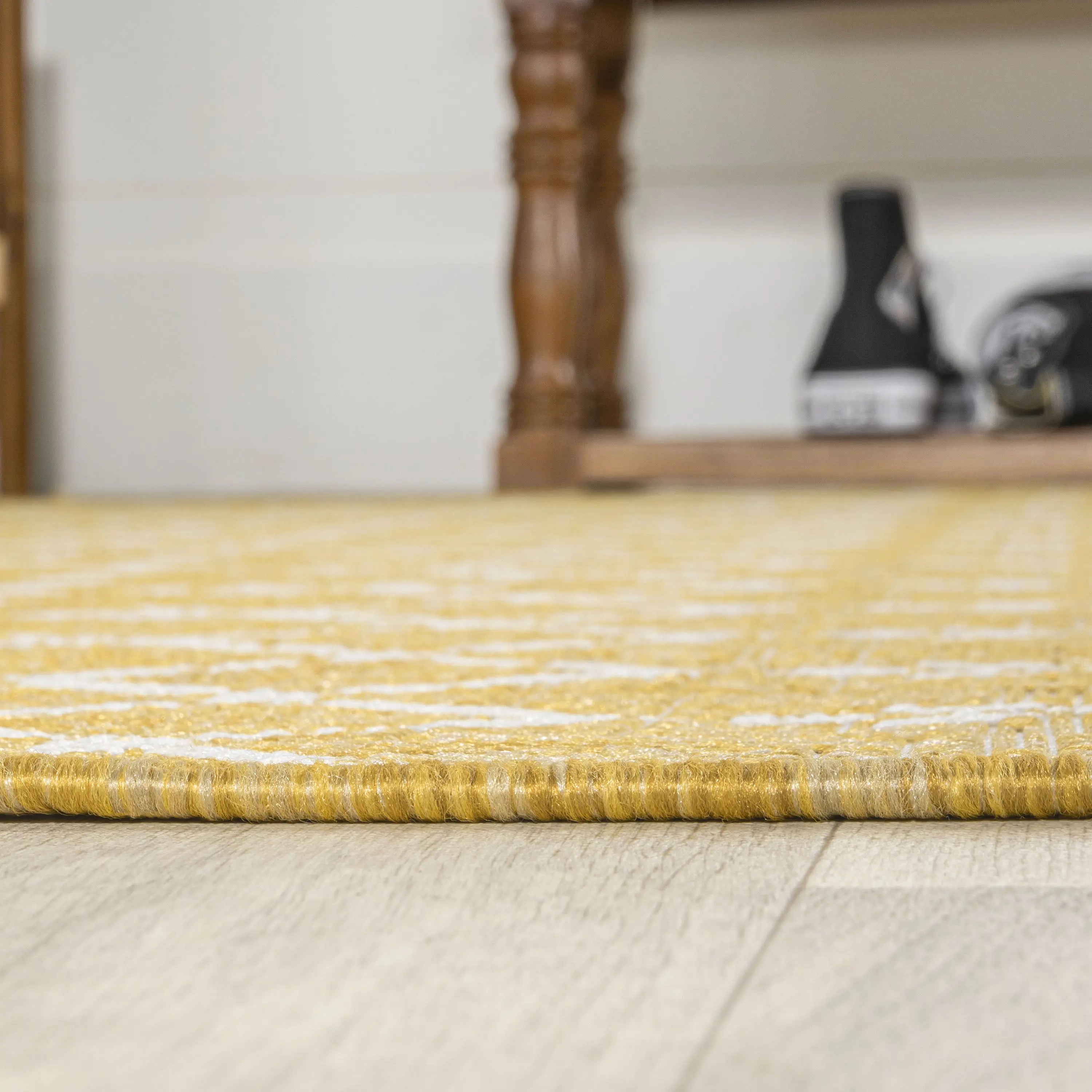 5' Yellow And Cream Round Trellis Indoor Outdoor Area Rug Homeroots Outdoor