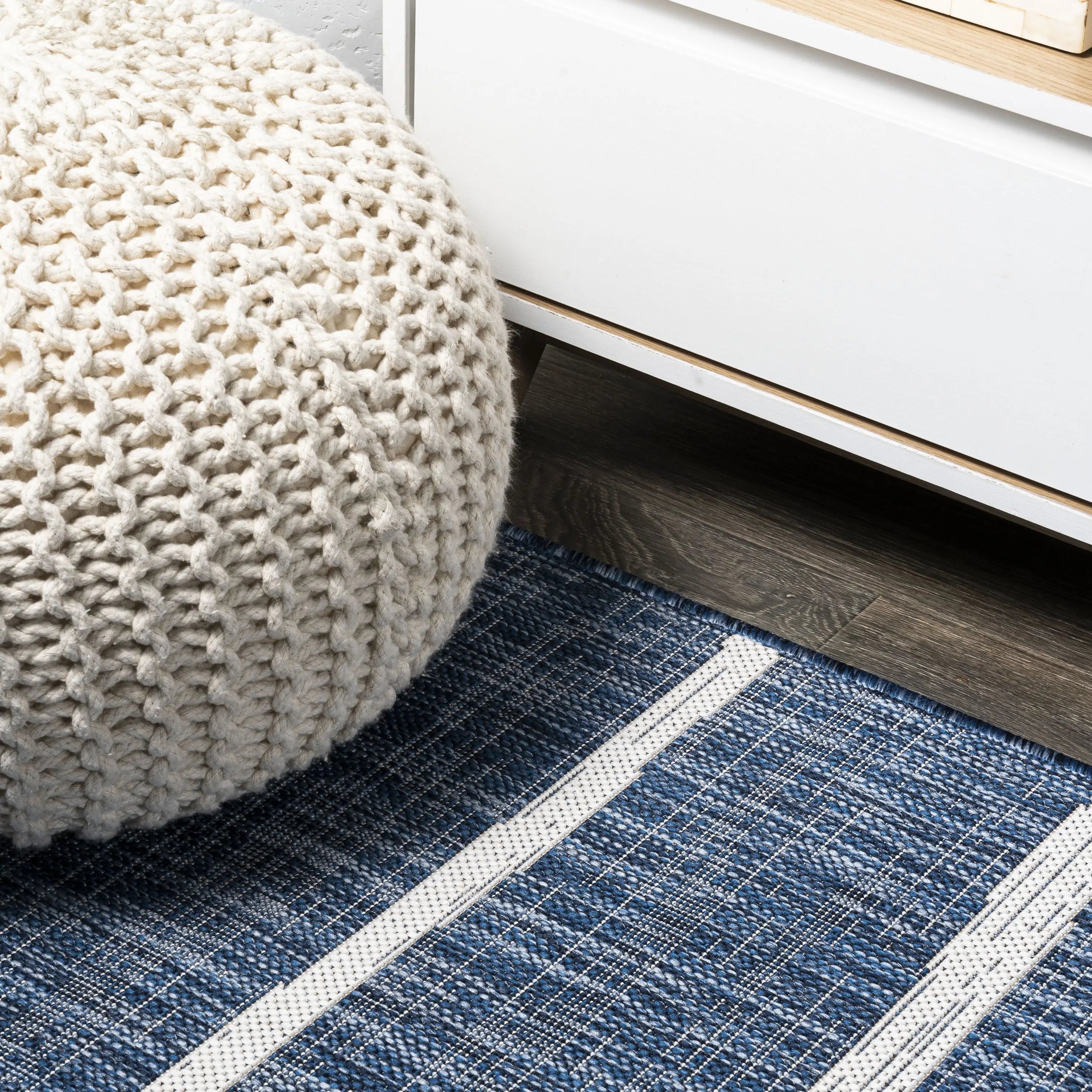 6' Blue And Ivory Round Striped Indoor Outdoor Area Rug Homeroots Outdoor