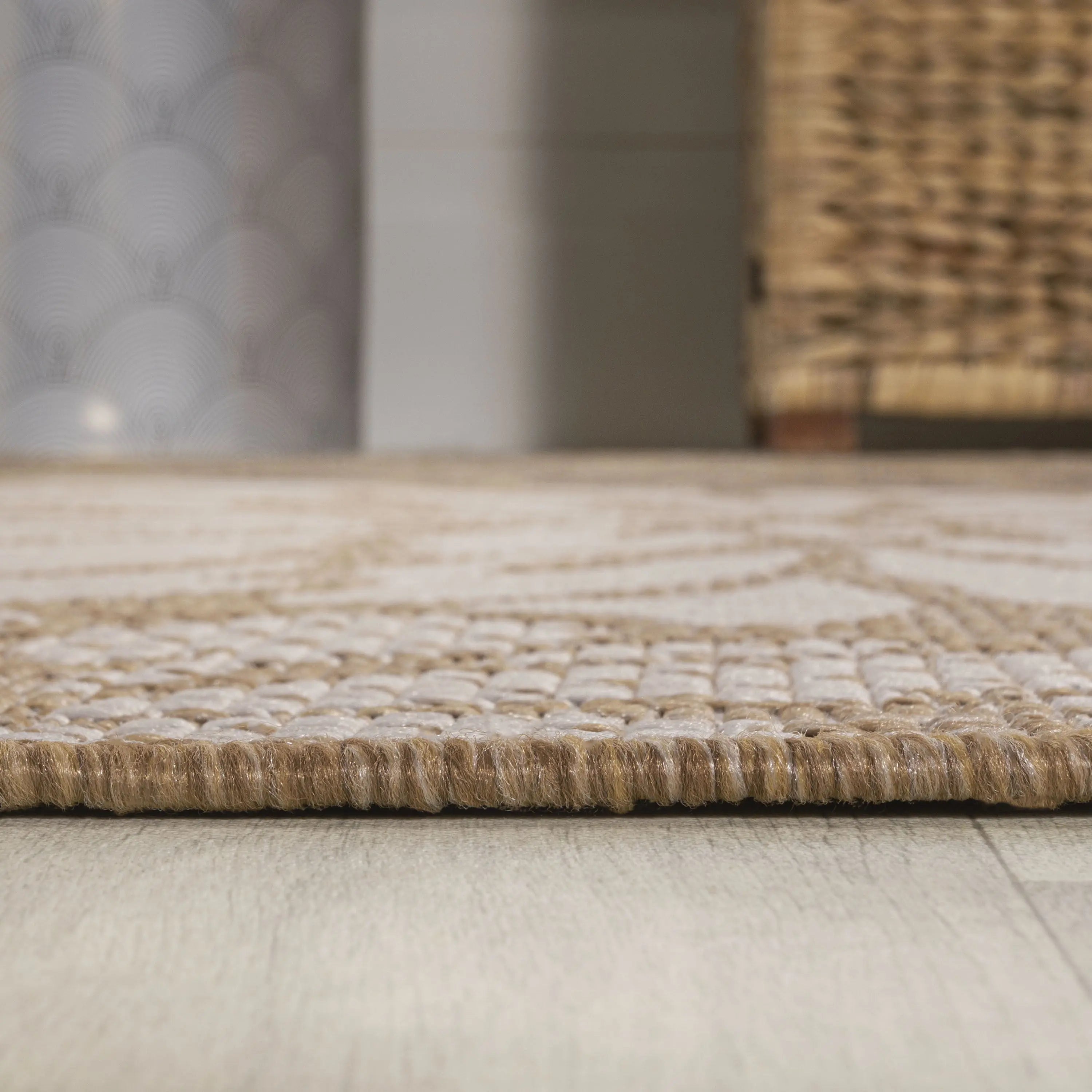 6' Brown And Cream Round Floral Indoor Outdoor Area Rug Homeroots Outdoor
