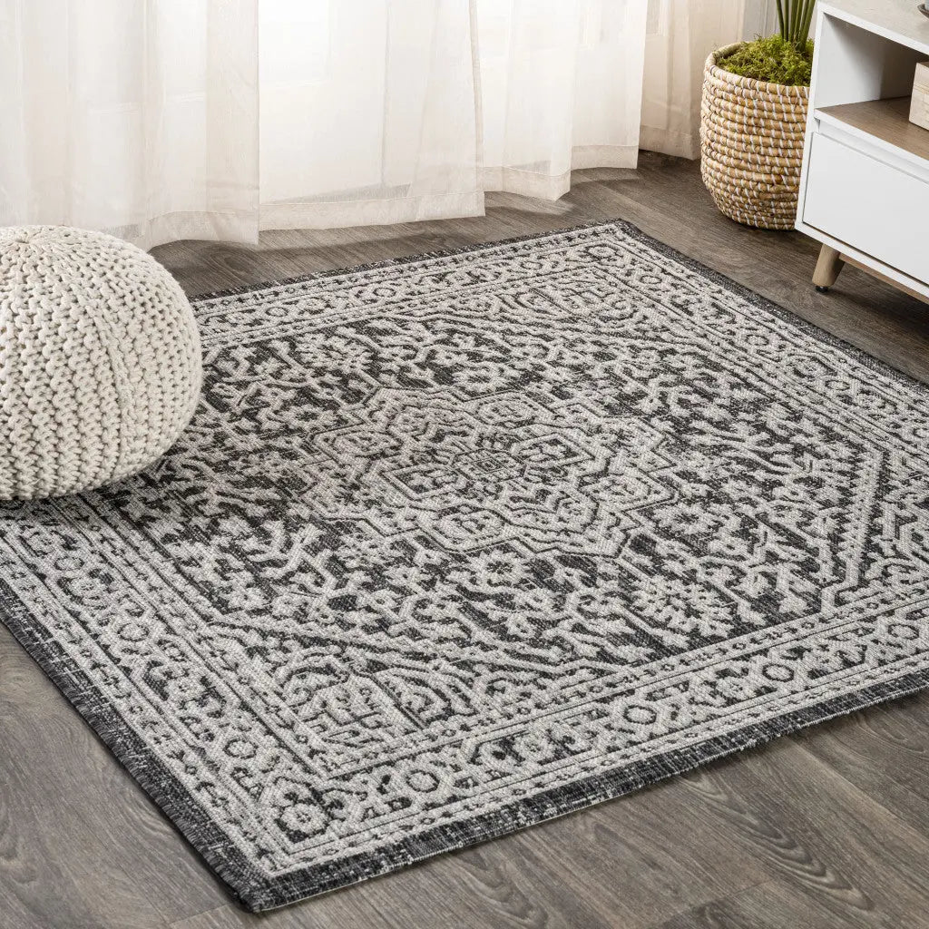 6' Gray And Black Square Medallion Indoor Outdoor Area Rug Homeroots Outdoor