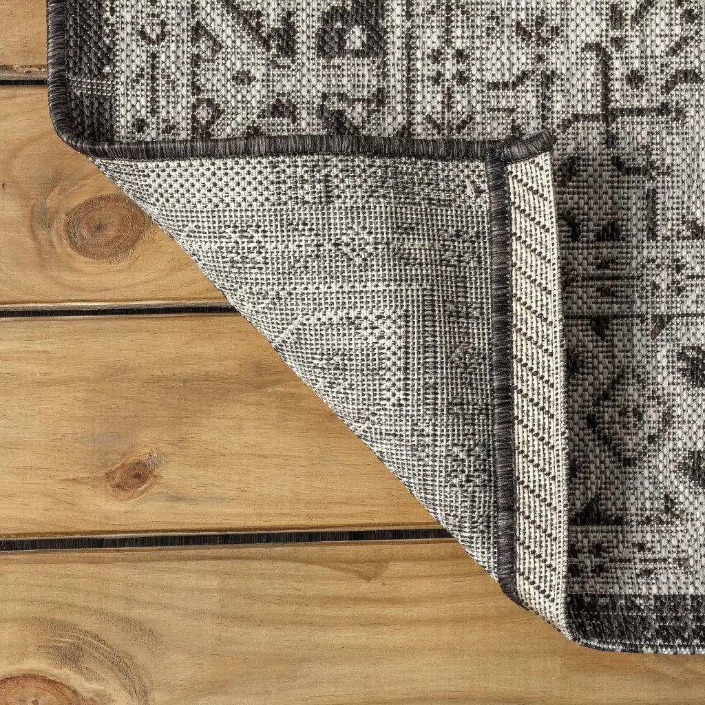 6' Gray And Black Square Medallion Indoor Outdoor Area Rug Homeroots Outdoor