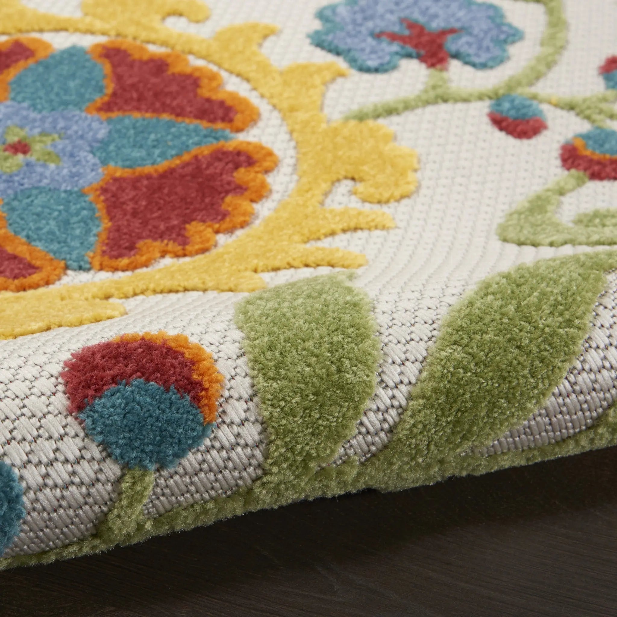 6' Green And Ivory Indoor Outdoor Runner Rug Homeroots Outdoor