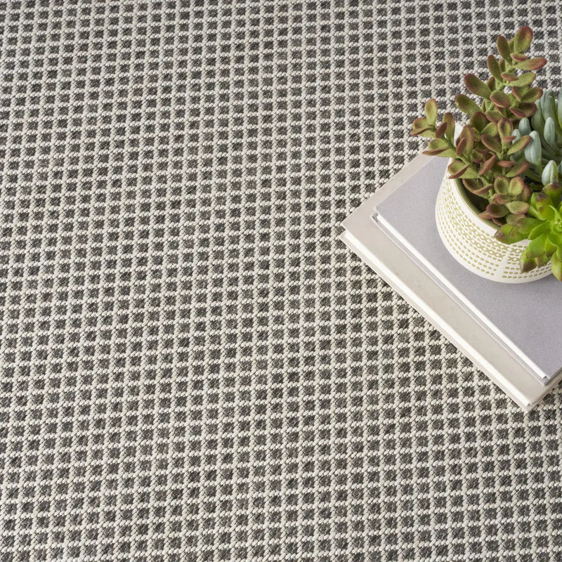 6' Ivory And Charcoal Round Geometric Indoor Outdoor Area Rug Homeroots Outdoor