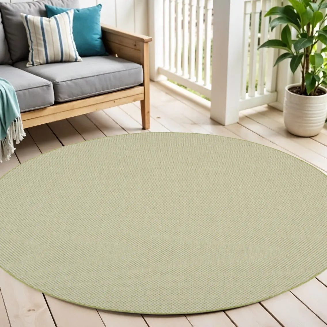 6' Ivory And Green Round Geometric Indoor Outdoor Area Rug Homeroots Outdoor