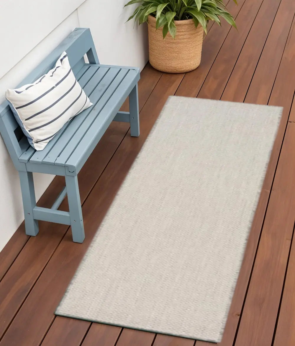 6' Ivory And Silver Geometric Indoor Outdoor Runner Rug Homeroots Outdoor