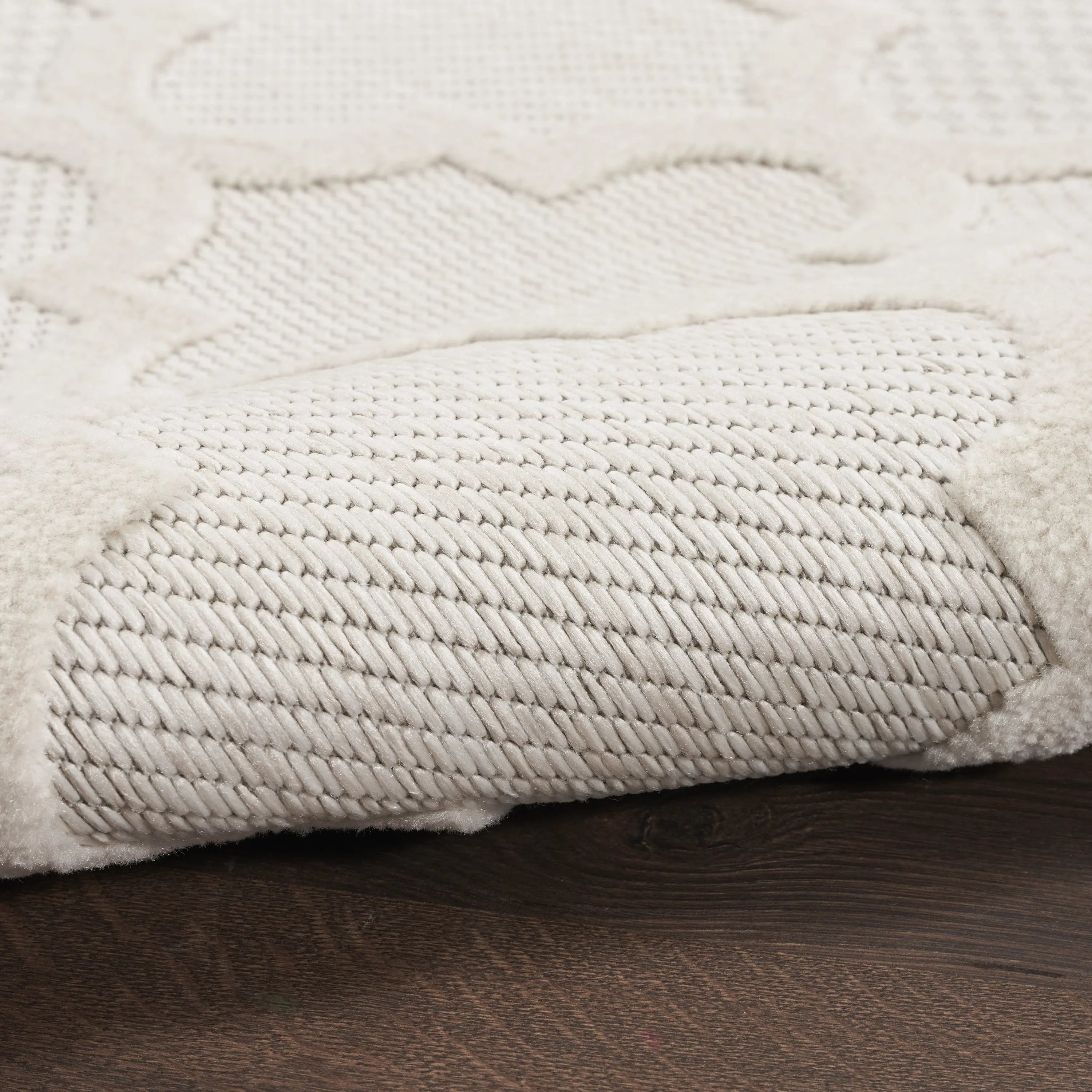 6' Ivory And White Geometric Indoor Outdoor Area Rug Homeroots Outdoor