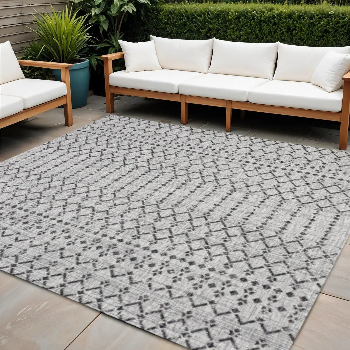 6' Light Gray And Black Square Trellis Indoor Outdoor Area Rug Homeroots Outdoor