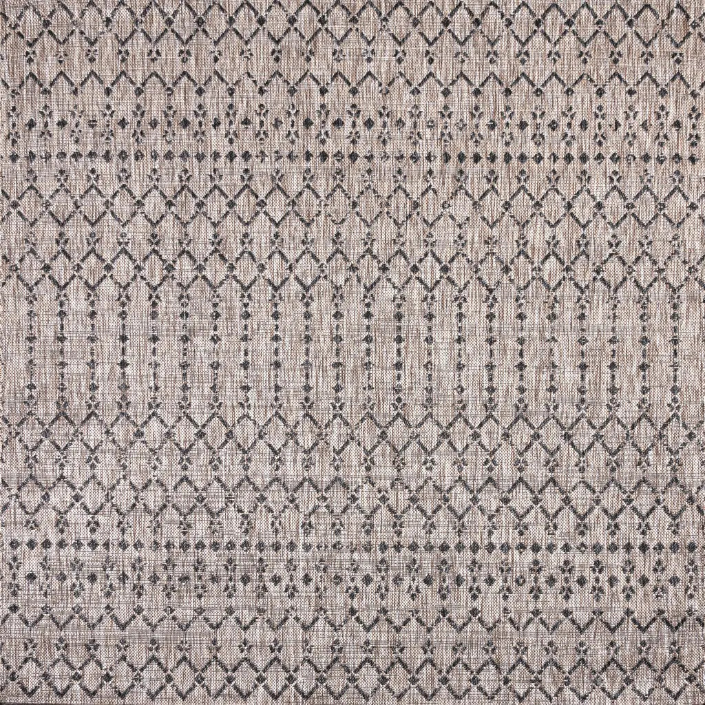 6' Natural And Black Square Trellis Indoor Outdoor Area Rug Homeroots Outdoor