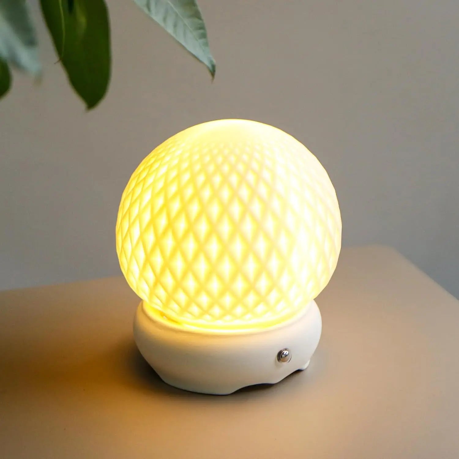 6" White Globe Desk Lamp With Globe Shade Homeroots Lighting