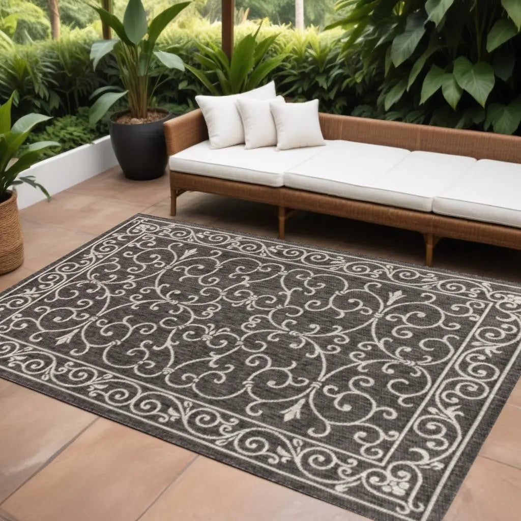 6' X 9' Black And Gray Medallion Indoor Outdoor Area Rug Homeroots Outdoor