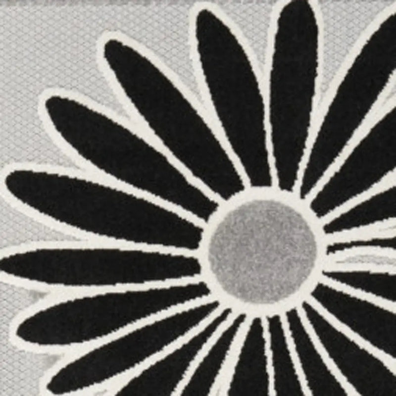 6' X 9' Black And White Floral Stain Resistant Non Skid Area Rug Homeroots Outdoor
