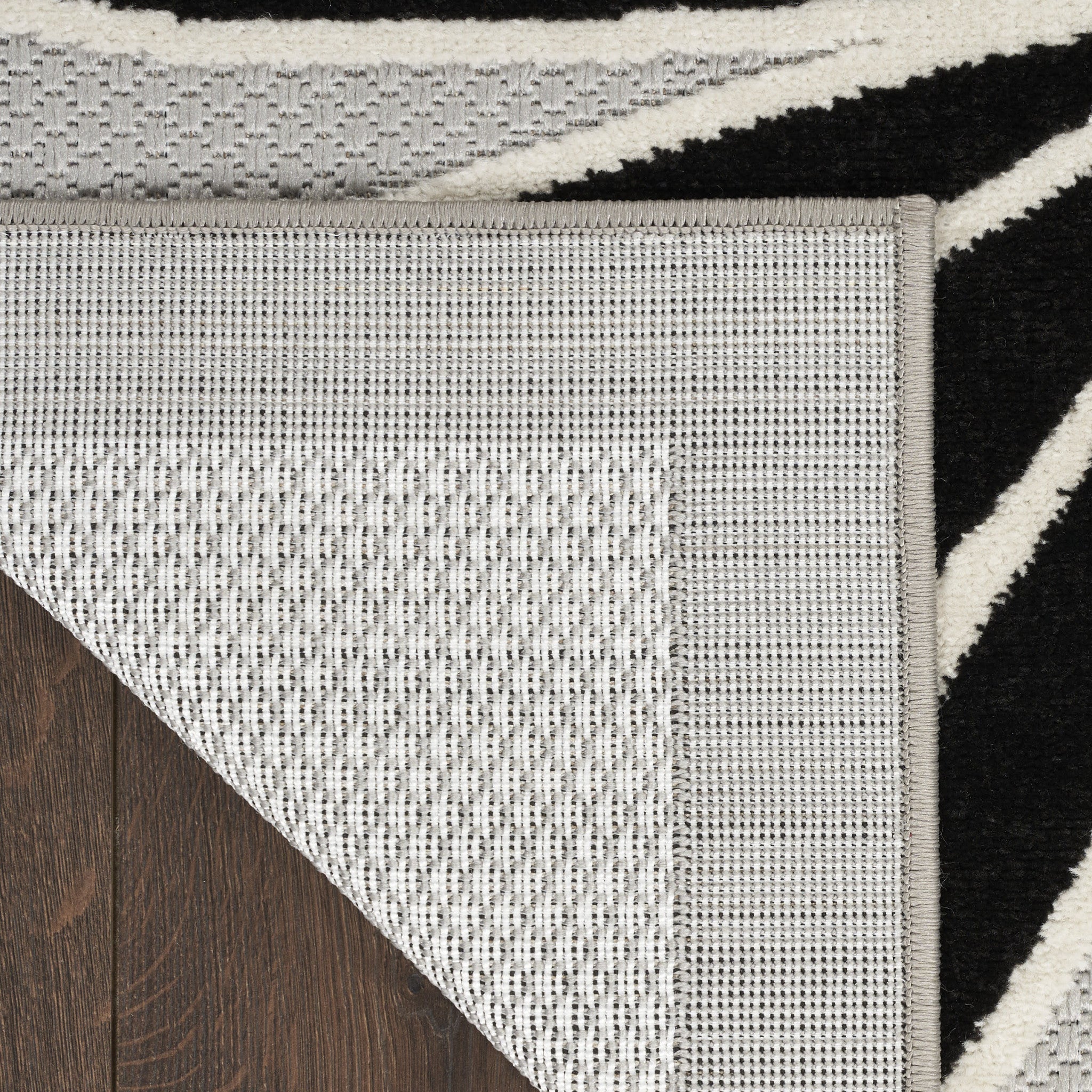 6' X 9' Black And White Floral Stain Resistant Non Skid Area Rug Homeroots Outdoor