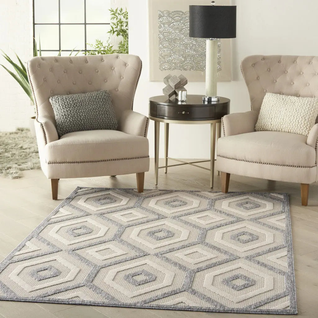 6' X 9' Cream And Gray Geometric Indoor Outdoor Area Rug Homeroots Outdoor
