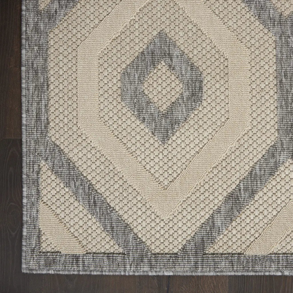 6' X 9' Cream And Gray Geometric Indoor Outdoor Area Rug Homeroots Outdoor