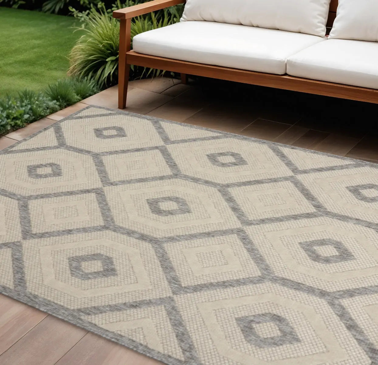 6' X 9' Cream And Gray Geometric Indoor Outdoor Area Rug Homeroots Outdoor