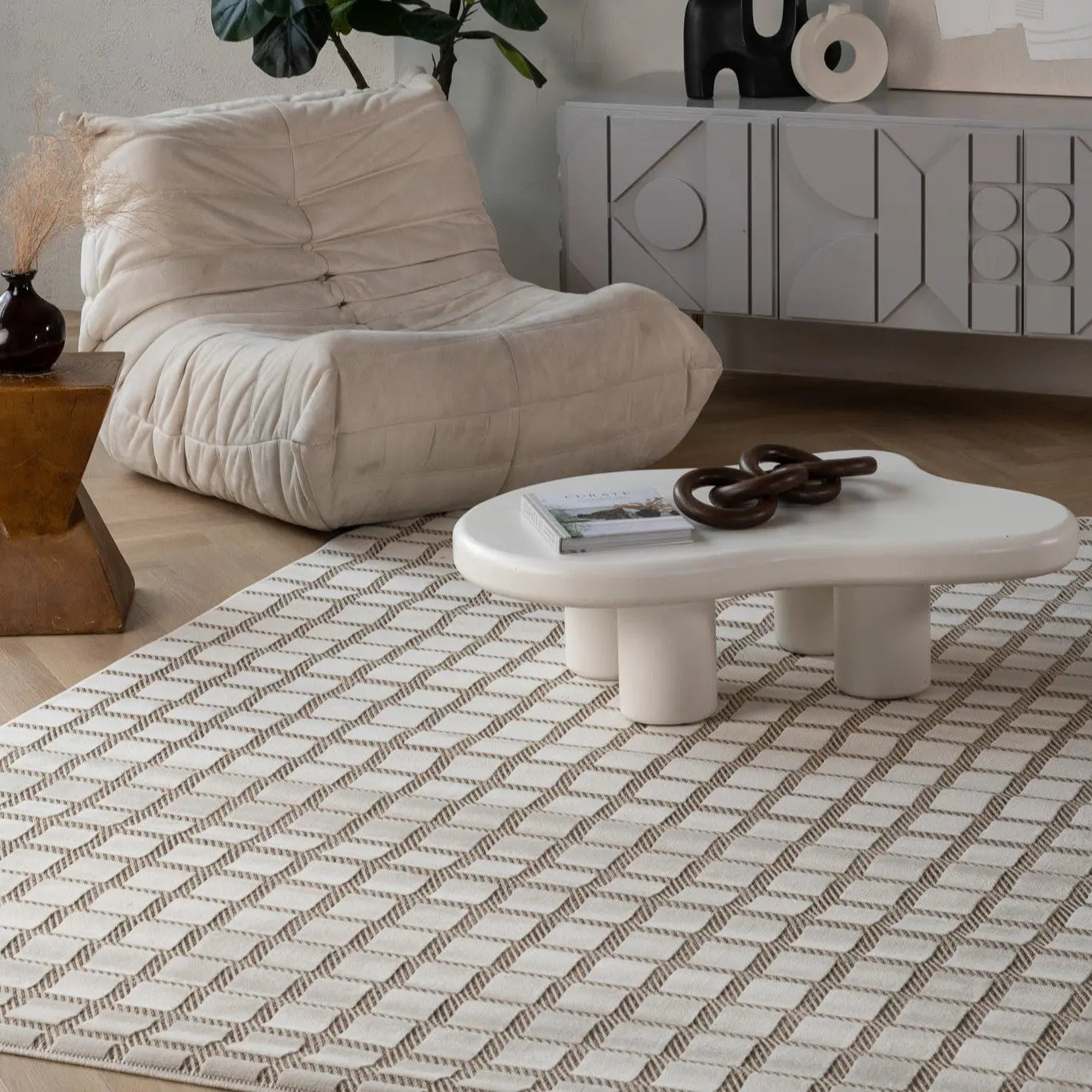 6' X 9' Cream and Beige Geometric Distressed Indoor Outdoor Area Rug Homeroots Outdoor