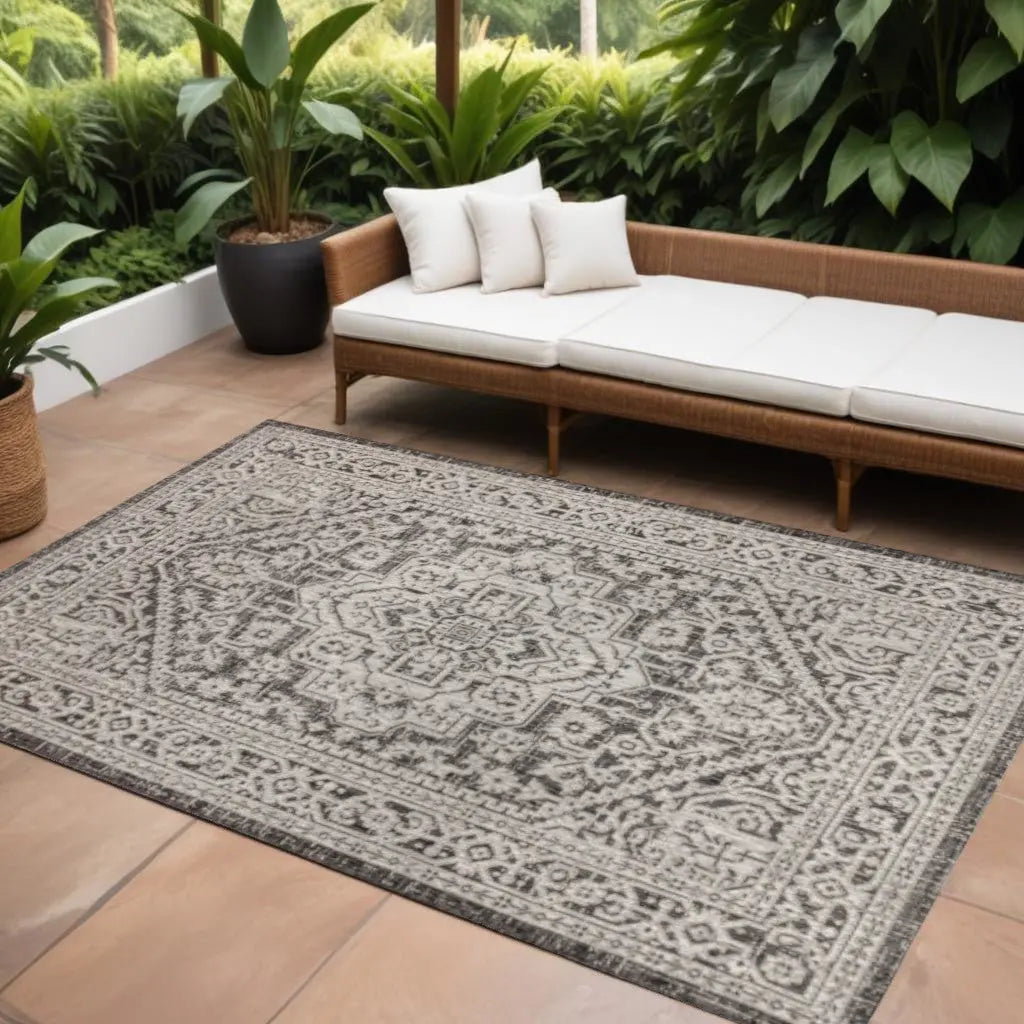 6' X 9' Gray And Black Medallion Indoor Outdoor Area Rug Homeroots Outdoor