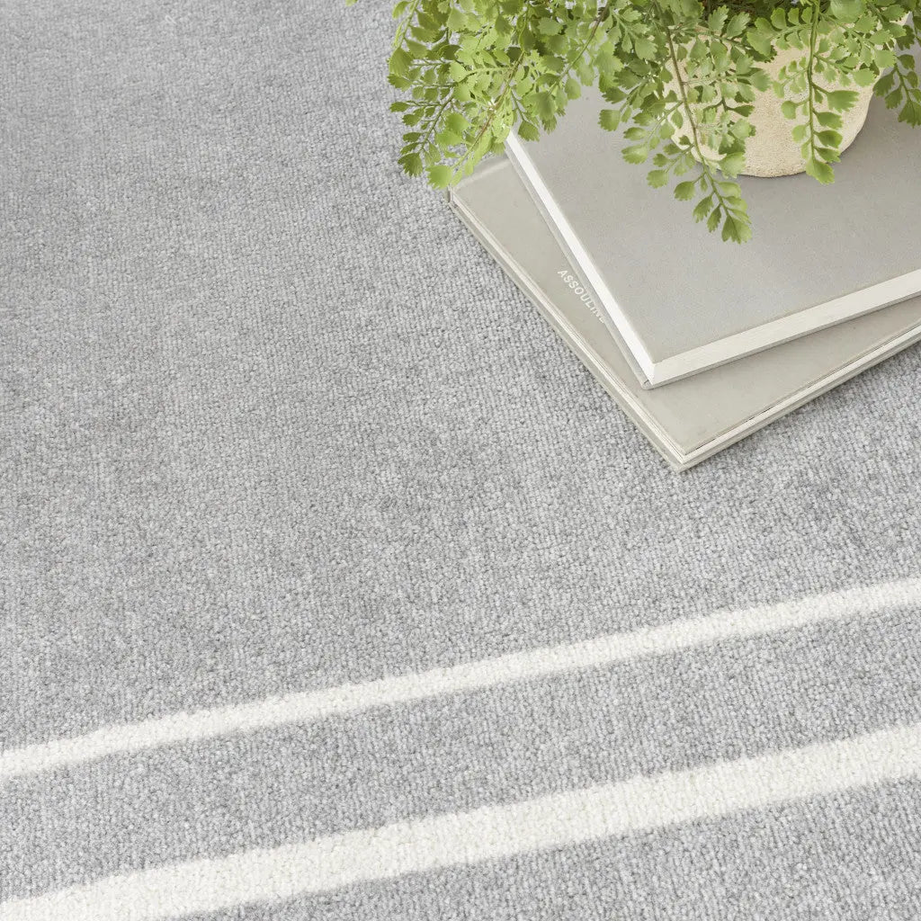 6' X 9' Gray And Ivory Indoor Outdoor Area Rug Homeroots Outdoor