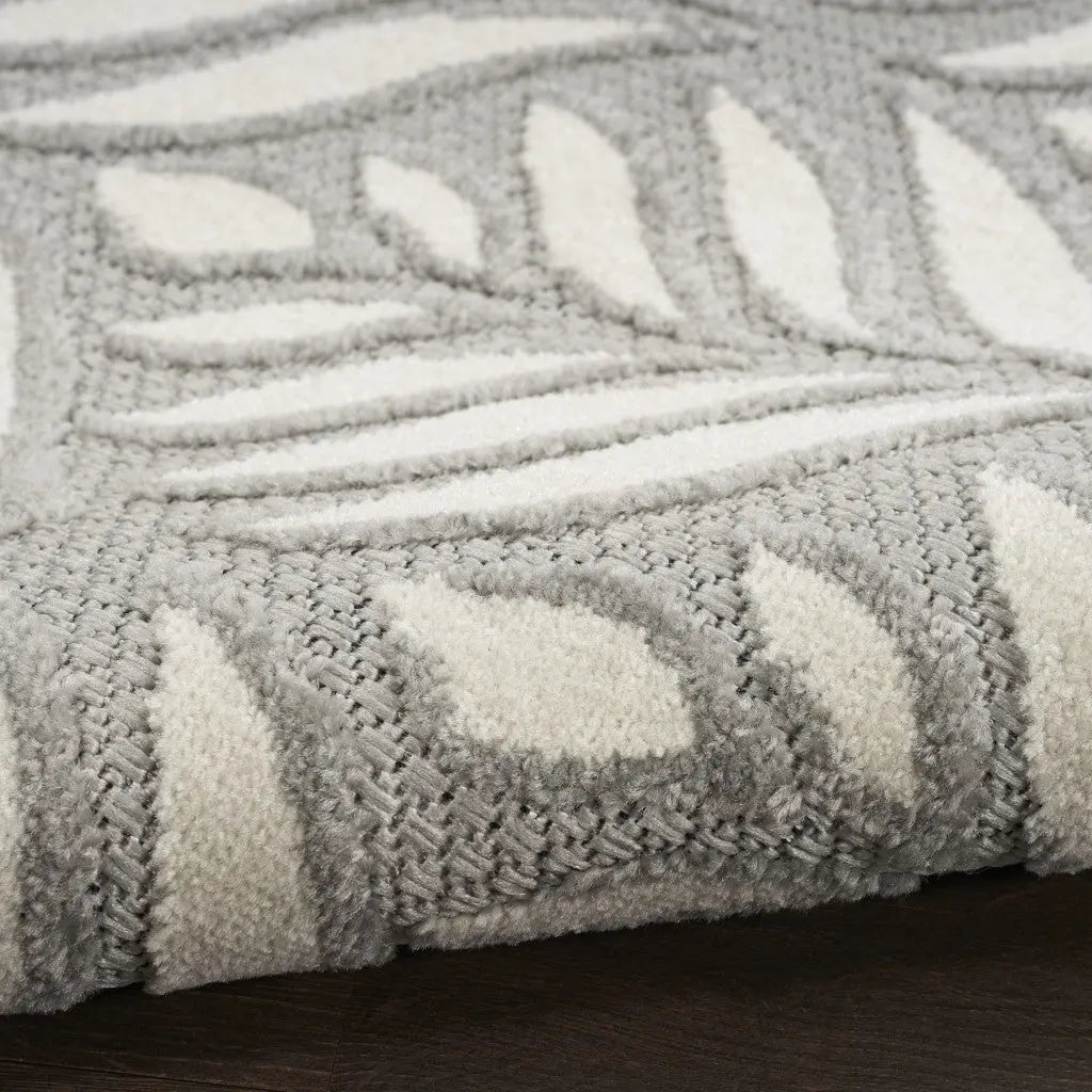 6' X 9' Grey Floral Stain Resistant Non Skid Area Rug Homeroots Outdoor